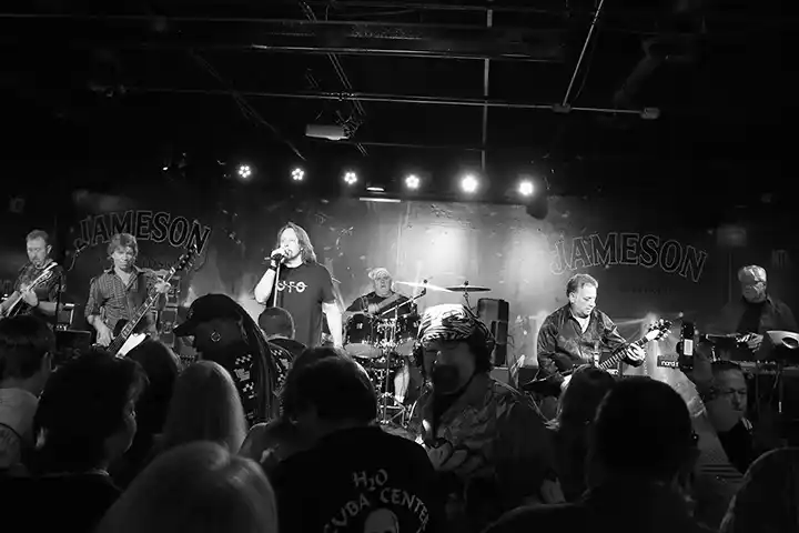 band_03
